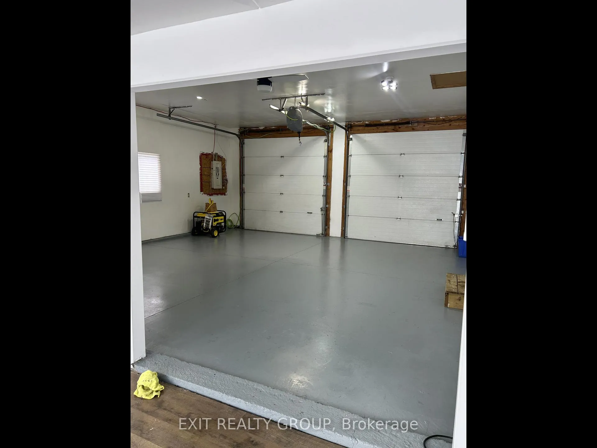Photo 31 of 323 Mapleview Road, Barrie, 400 West — HOMEH