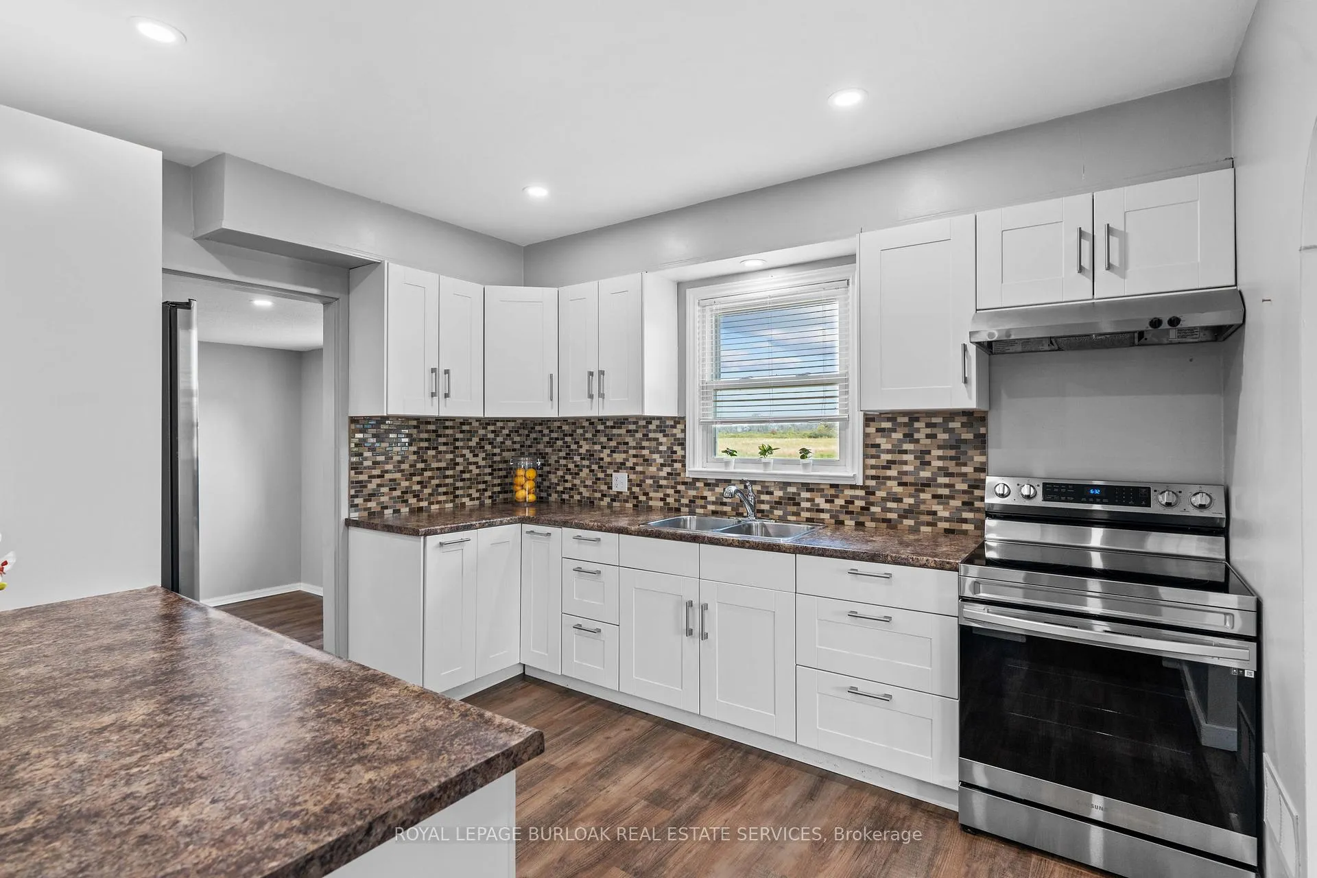 Photo 9 of 13 Craig Boulevard, Grimsby, Grimsby West — HOMEH