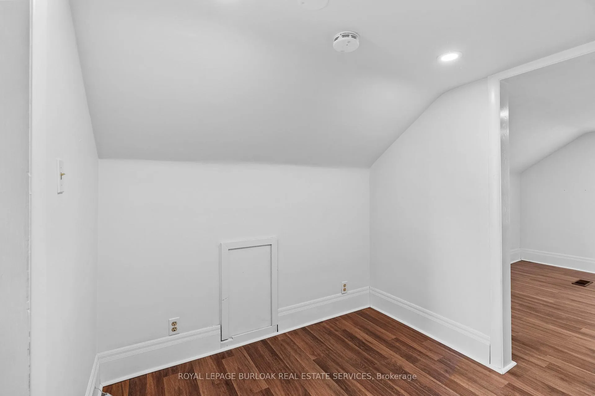 Photo 17 of 13 Craig Boulevard, Grimsby, Grimsby West — HOMEH