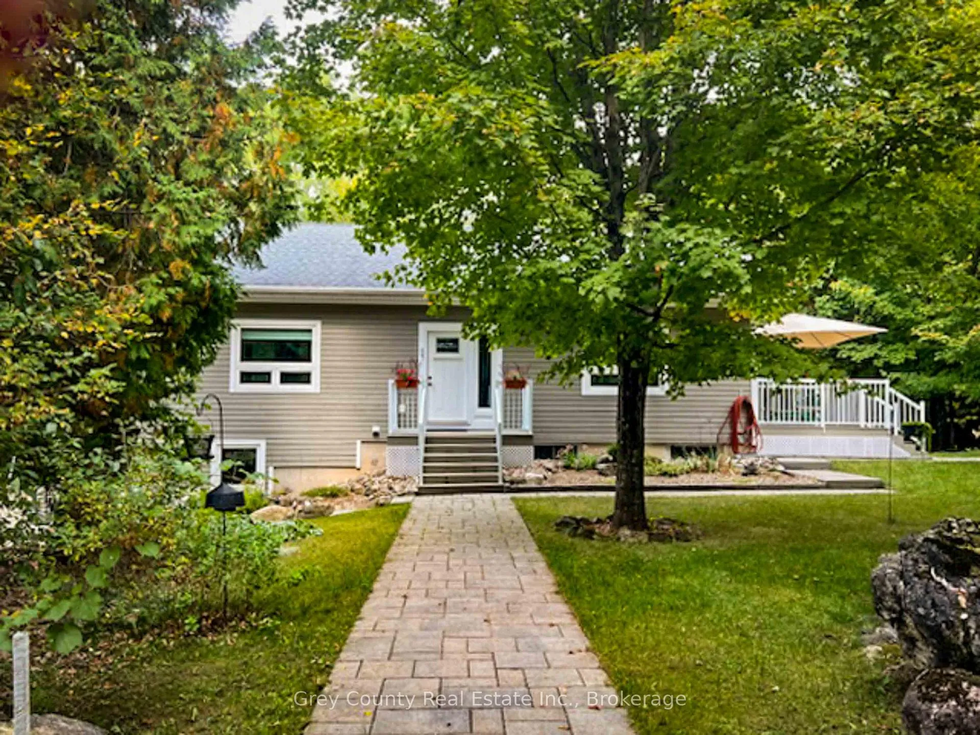 Photo 1 of 600417 Sideroad 50, Chatsworth — HOMEH