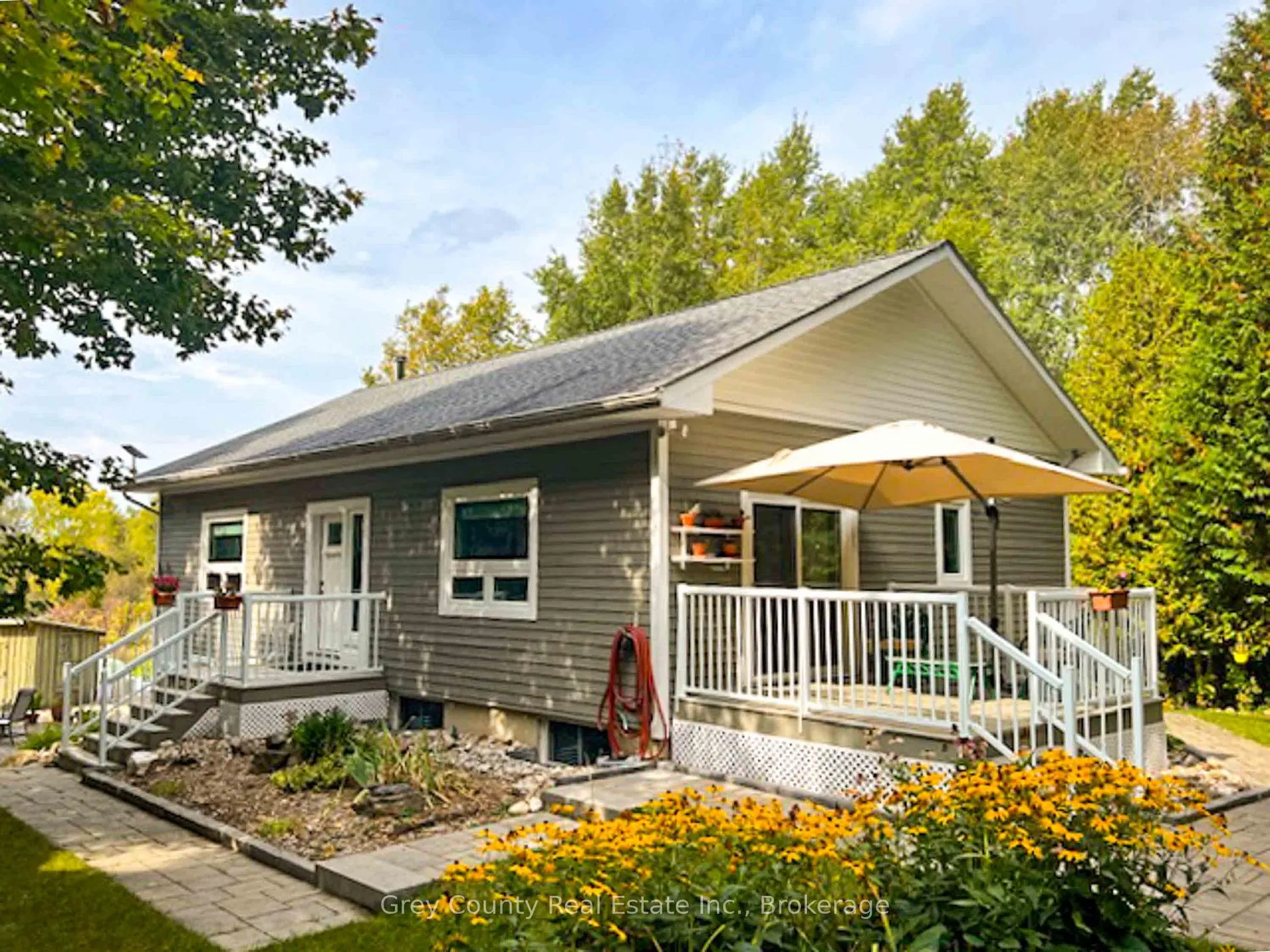 Photo 3 of 600417 Sideroad 50, Chatsworth — HOMEH
