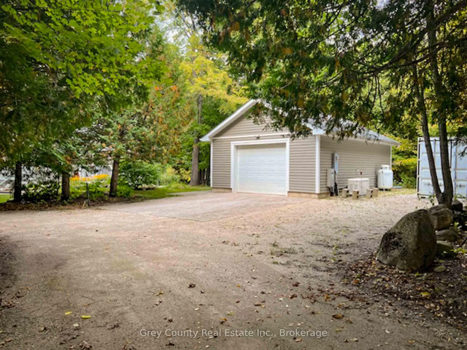 Photo 9 of 600417 Sideroad 50, Chatsworth — HOMEH