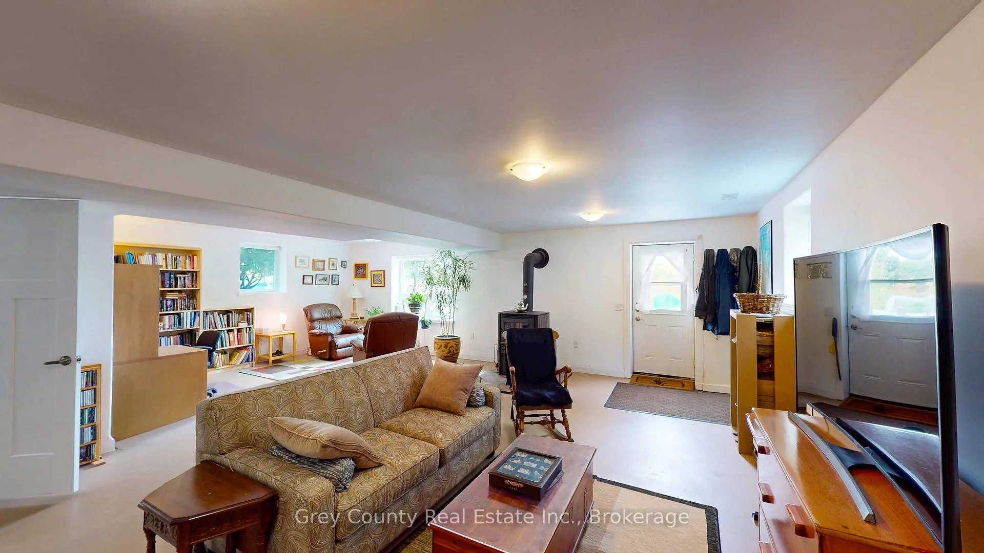 Photo 33 of 600417 Sideroad 50, Chatsworth — HOMEH