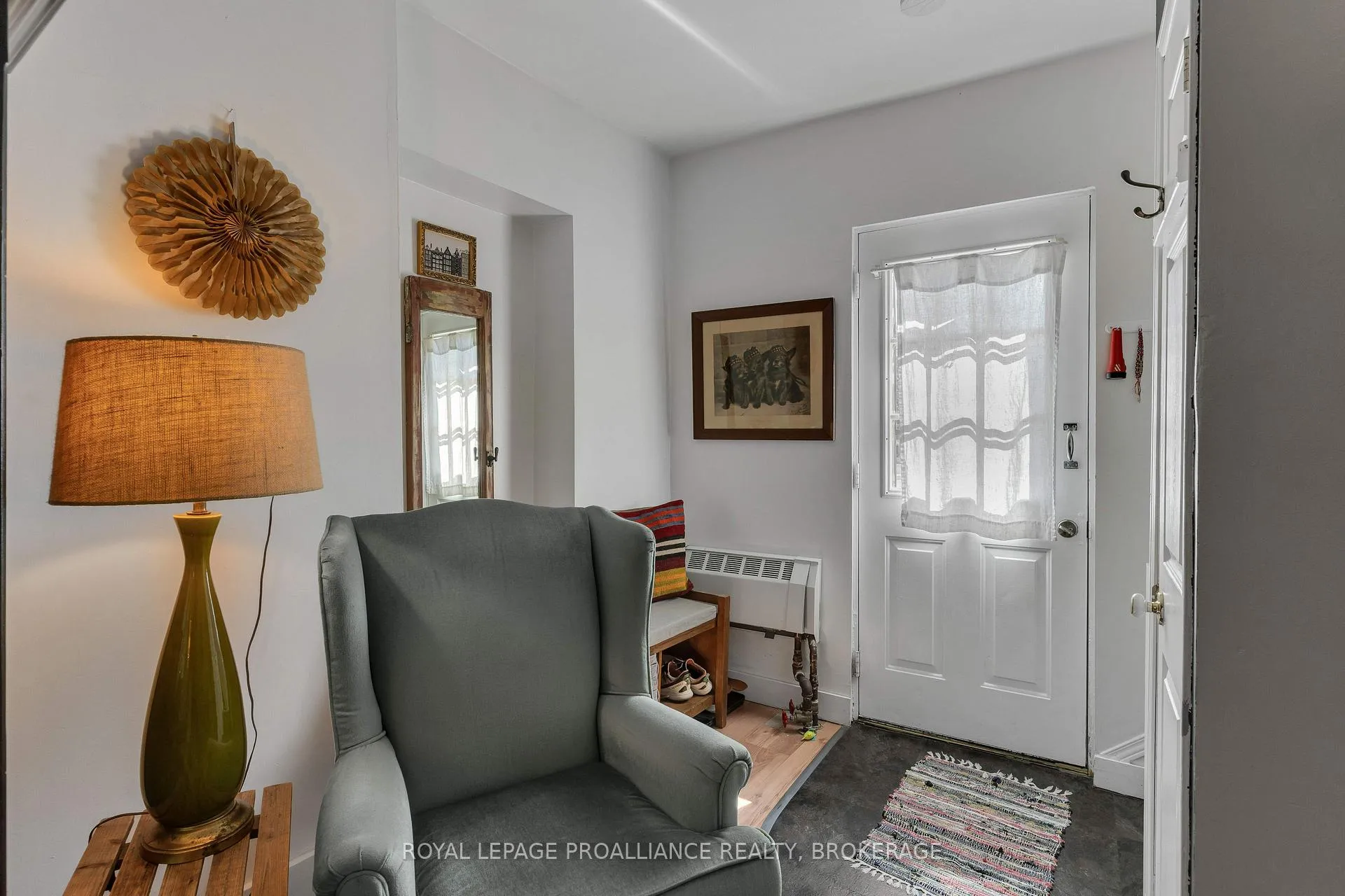 Photo 5 of 430 King Street W, Gananoque — HOMEH