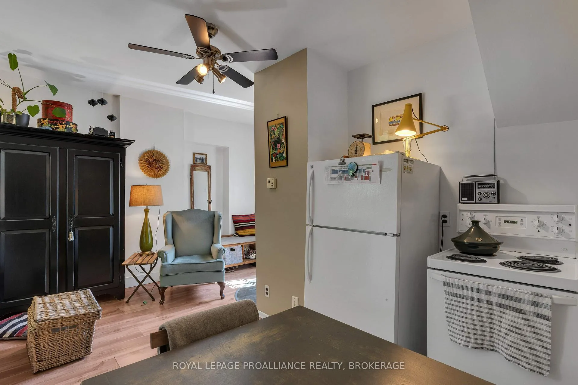 Photo 8 of 430 King Street W, Gananoque — HOMEH