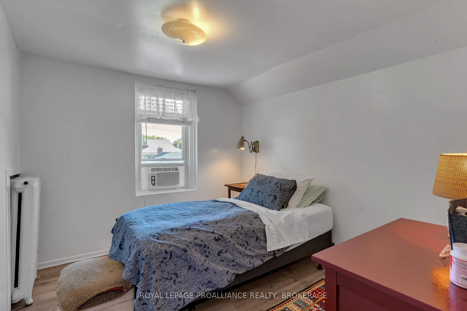 Photo 16 of 430 King Street W, Gananoque — HOMEH