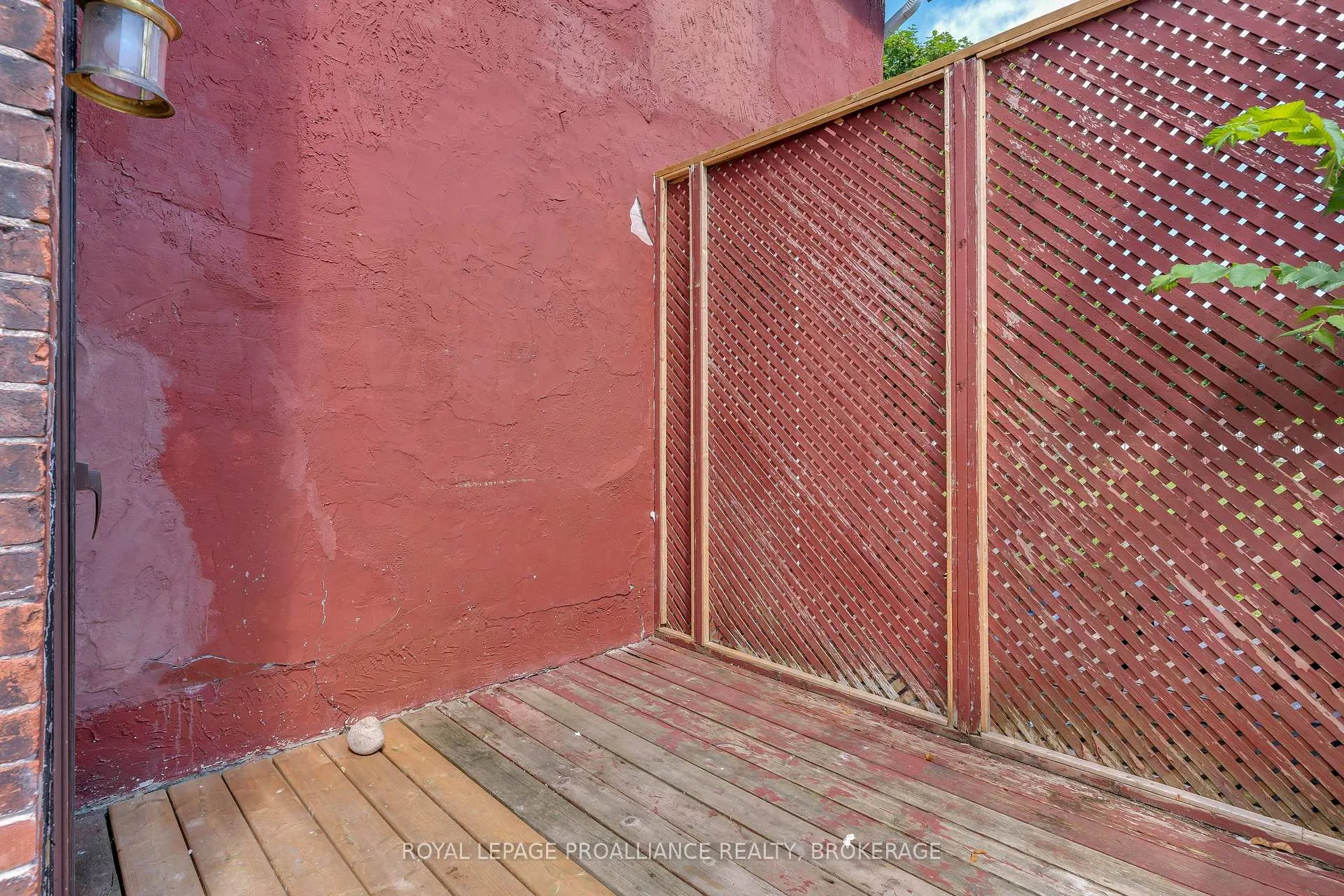 Photo 27 of 430 King Street W, Gananoque — HOMEH