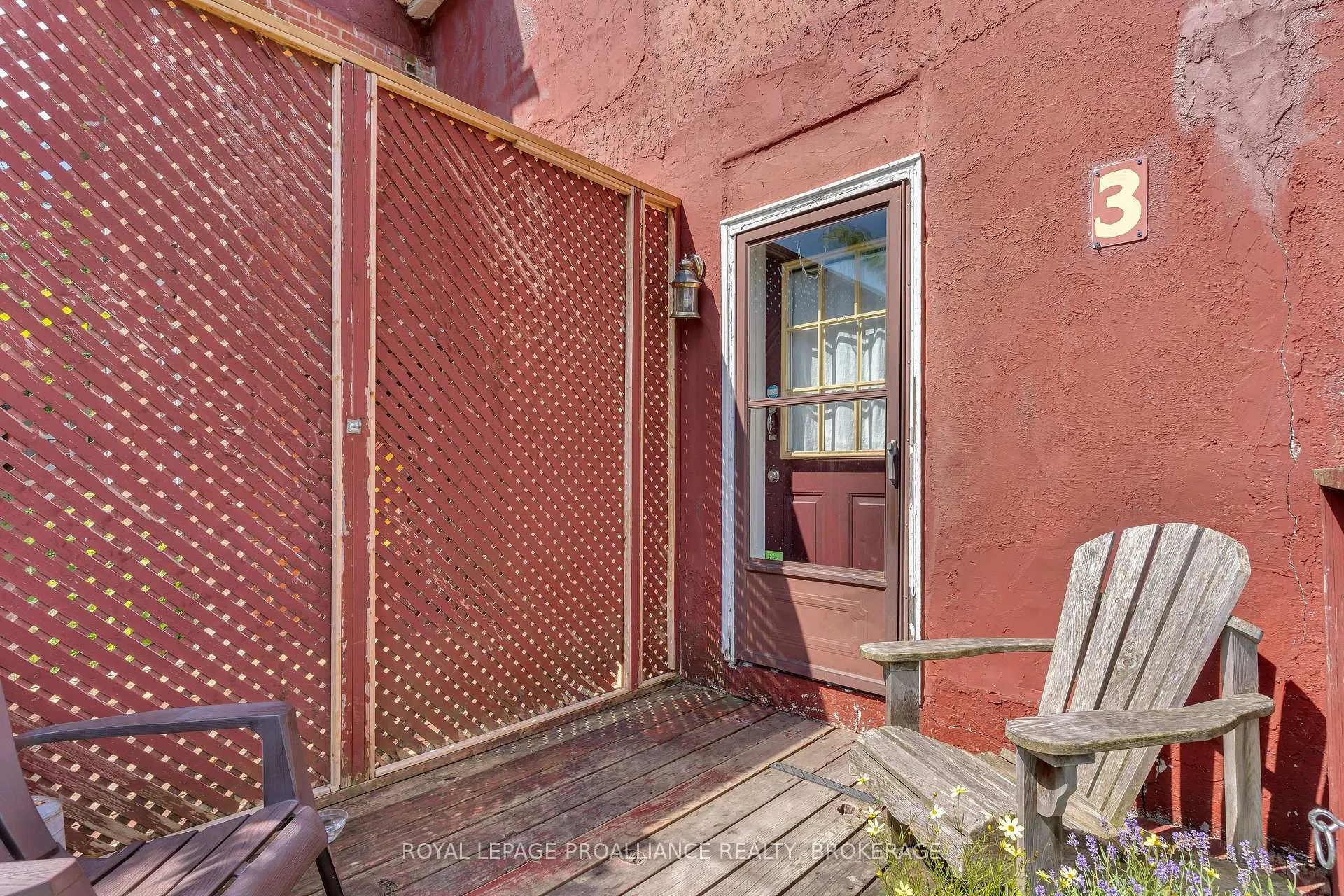 Photo 28 of 430 King Street W, Gananoque — HOMEH