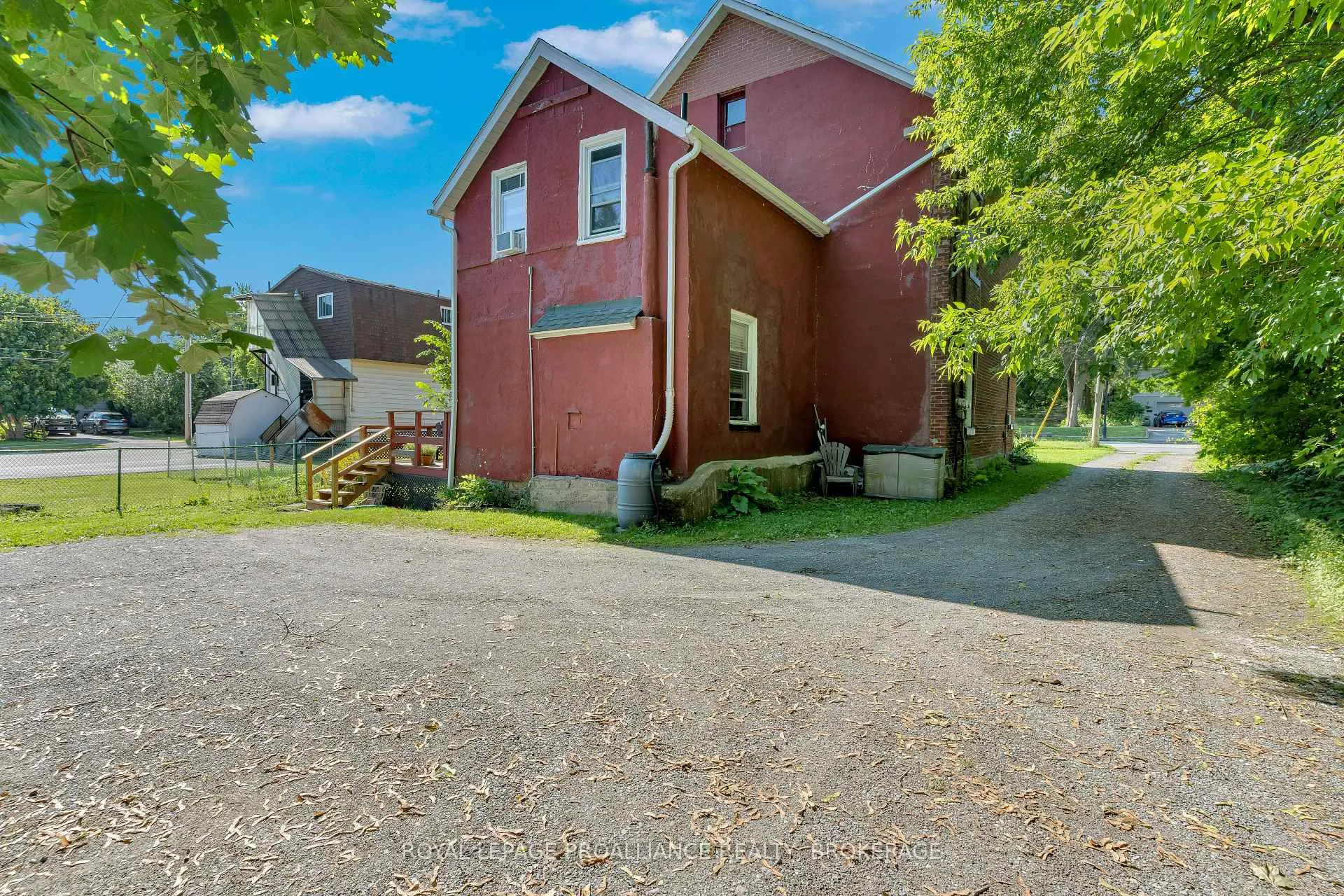 Photo 31 of 430 King Street W, Gananoque — HOMEH