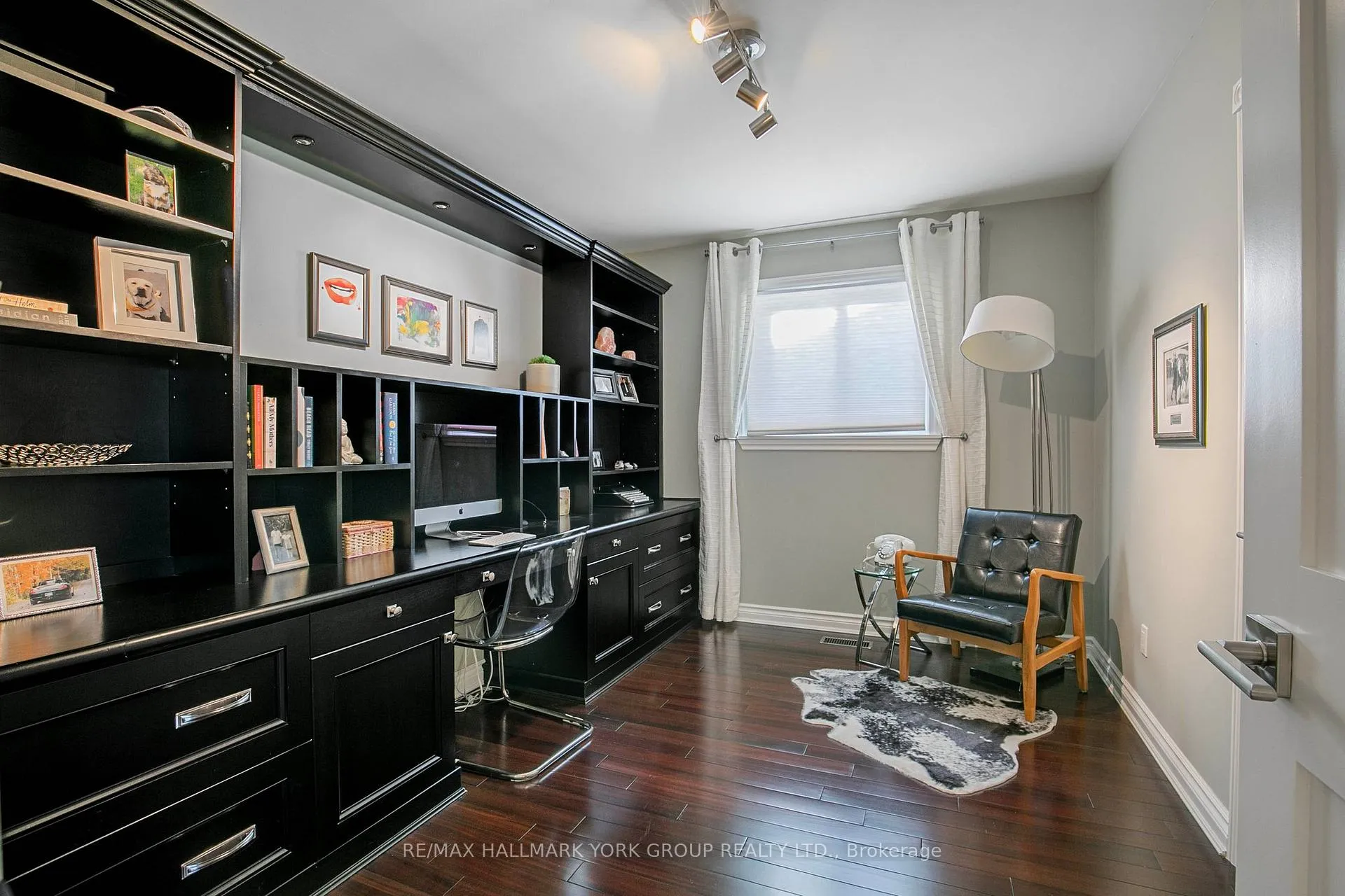 Photo 7 of 82 Fairway Drive, Aurora, Aurora Highlands — HOMEH