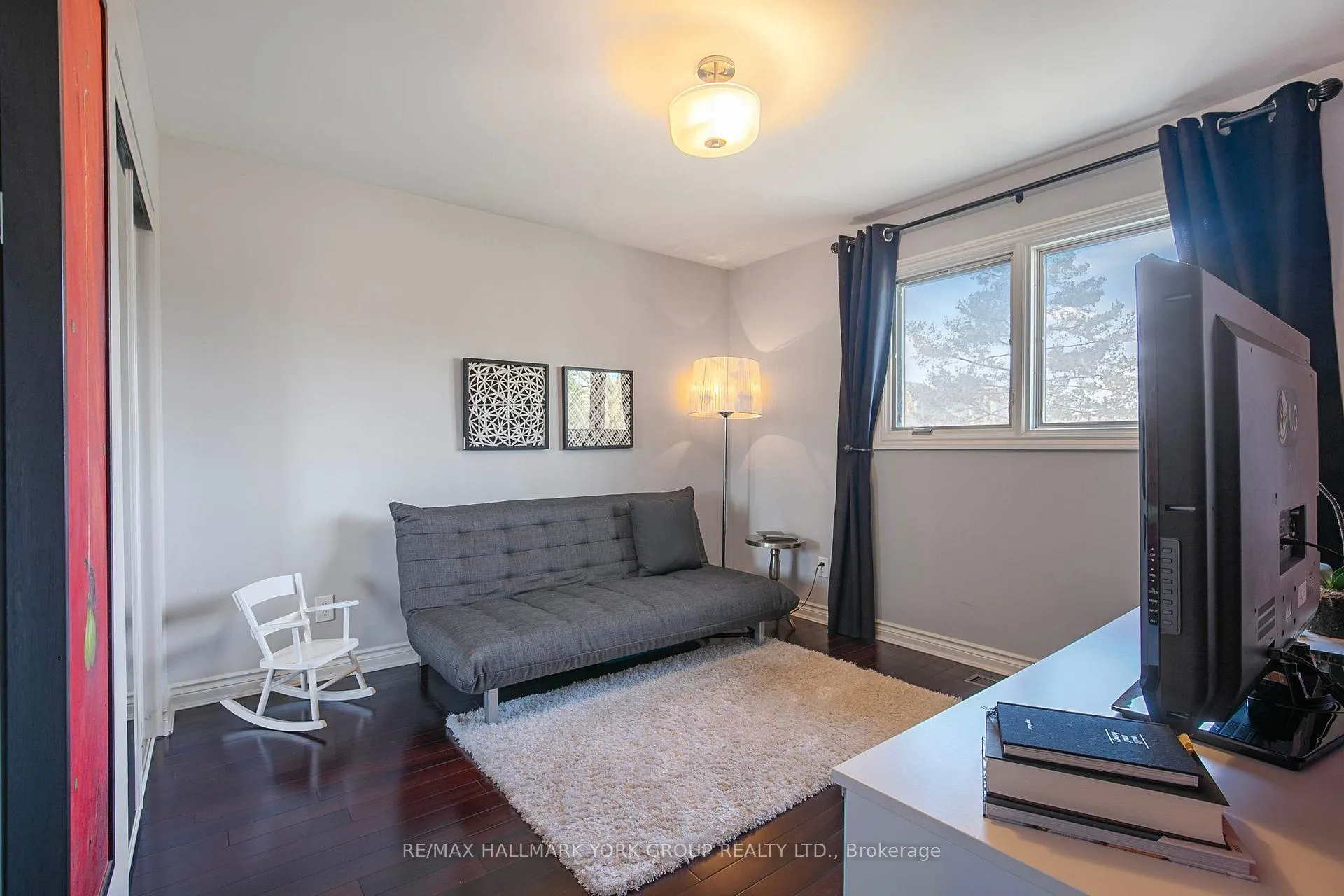 Photo 8 of 82 Fairway Drive, Aurora, Aurora Highlands — HOMEH