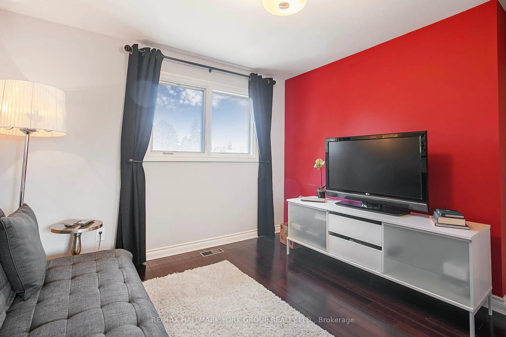 Photo 9 of 82 Fairway Drive, Aurora, Aurora Highlands — HOMEH
