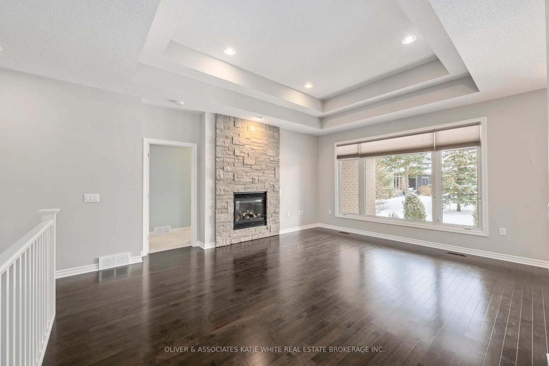 Photo 2 of 2205 Jack Nash Drive, London, South A — HOMEH