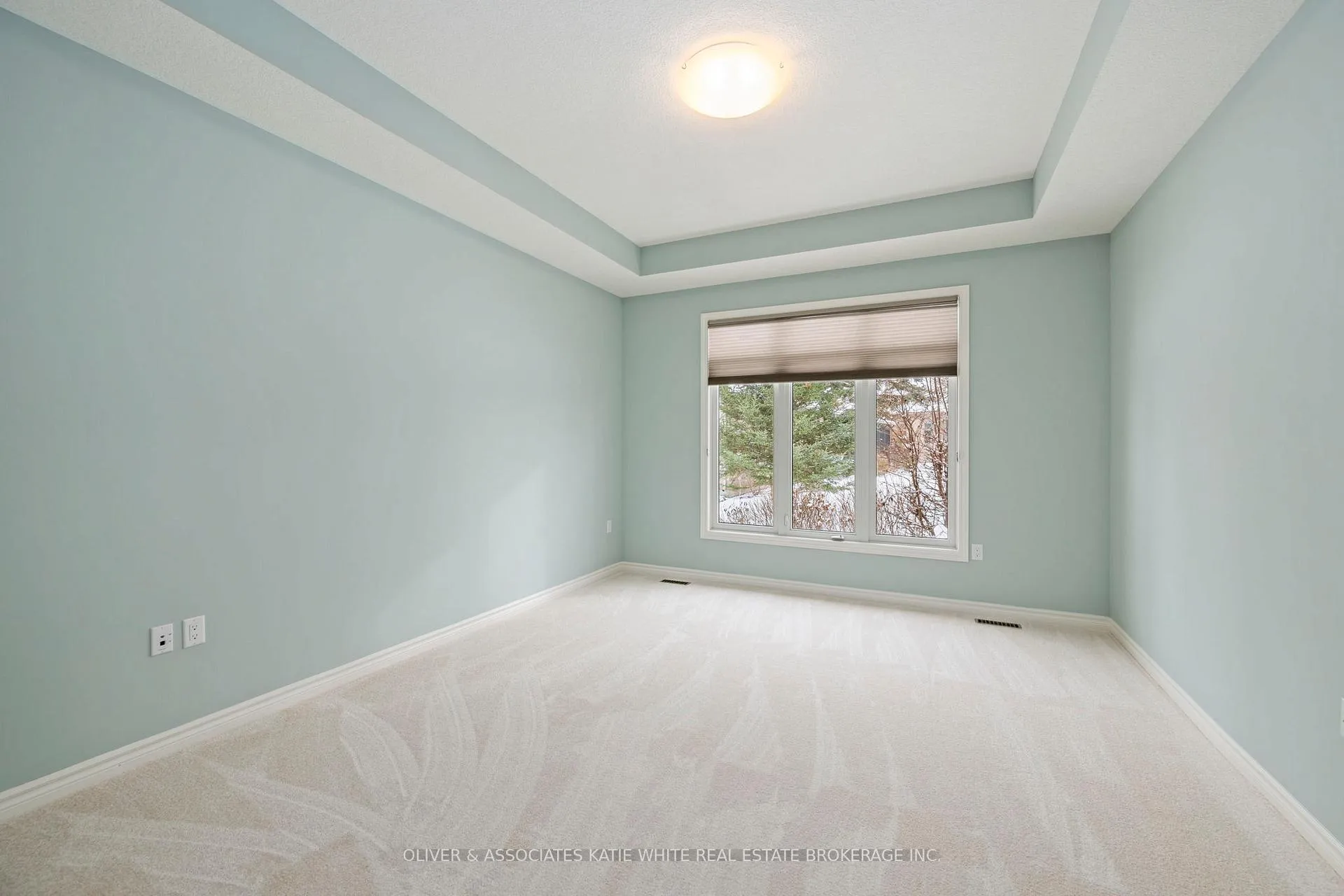 Photo 10 of 2205 Jack Nash Drive, London, South A — HOMEH