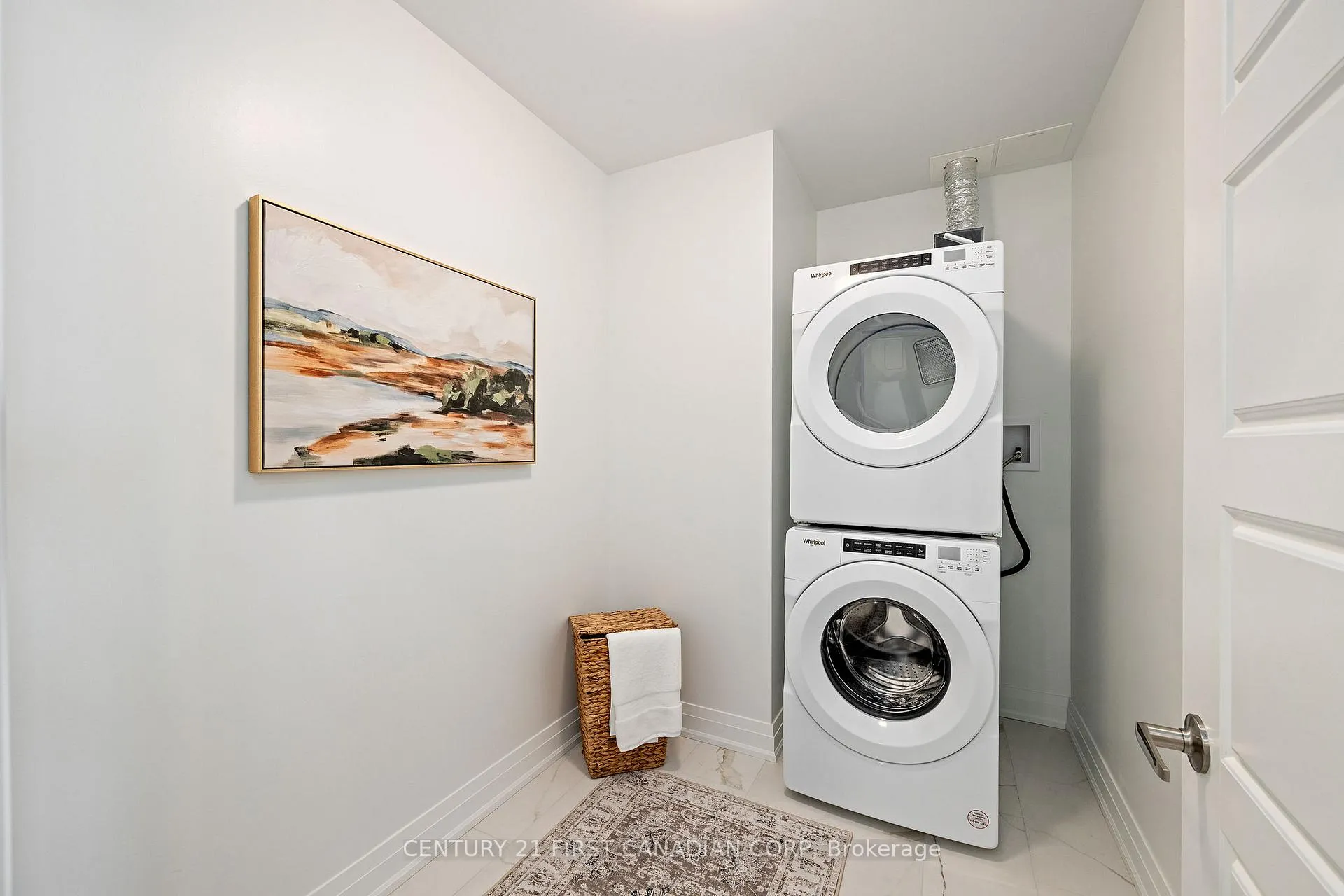 Photo 4 of Unit 302, 1560 Upper West Avenue, London, South B — HOMEH