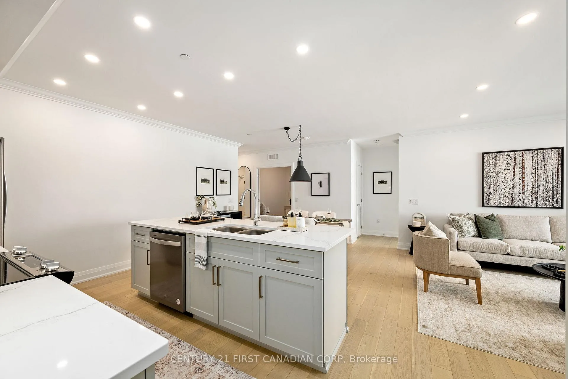 Photo 8 of Unit 302, 1560 Upper West Avenue, London, South B — HOMEH