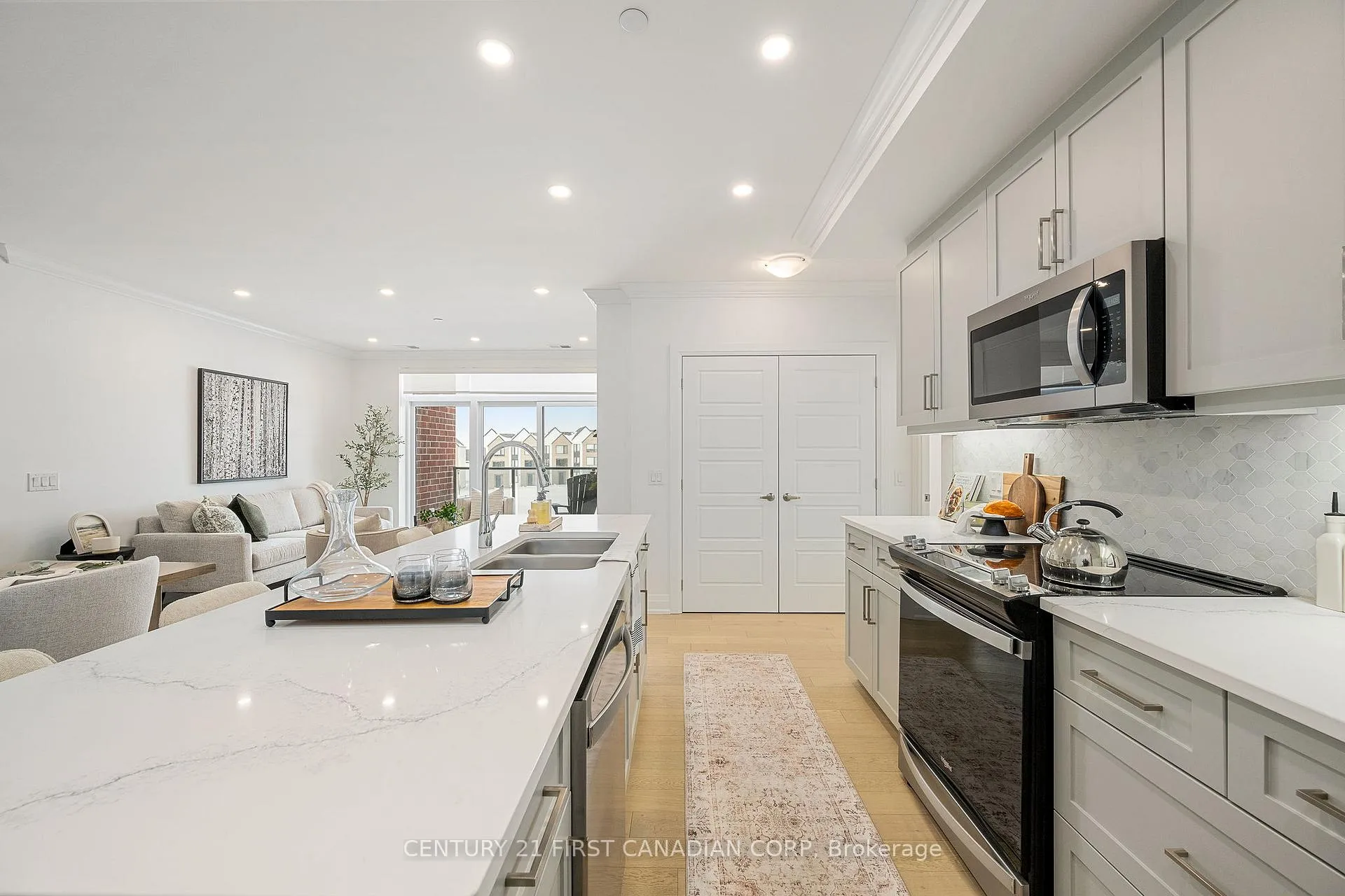 Photo 10 of Unit 302, 1560 Upper West Avenue, London, South B — HOMEH