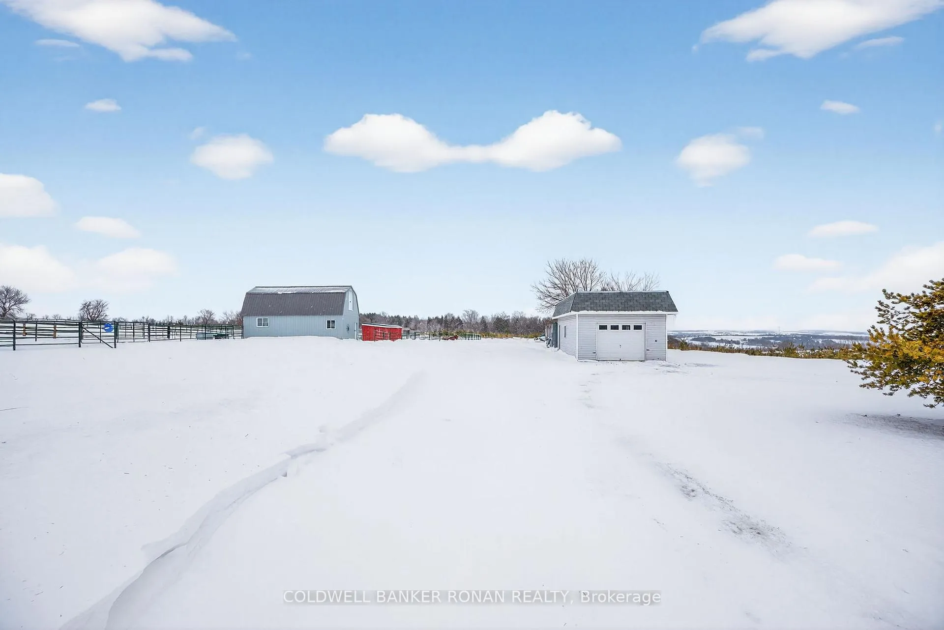 Photo 3 of 4886 15th Side Road, New Tecumseth, Rural New Tecumseth — HOMEH