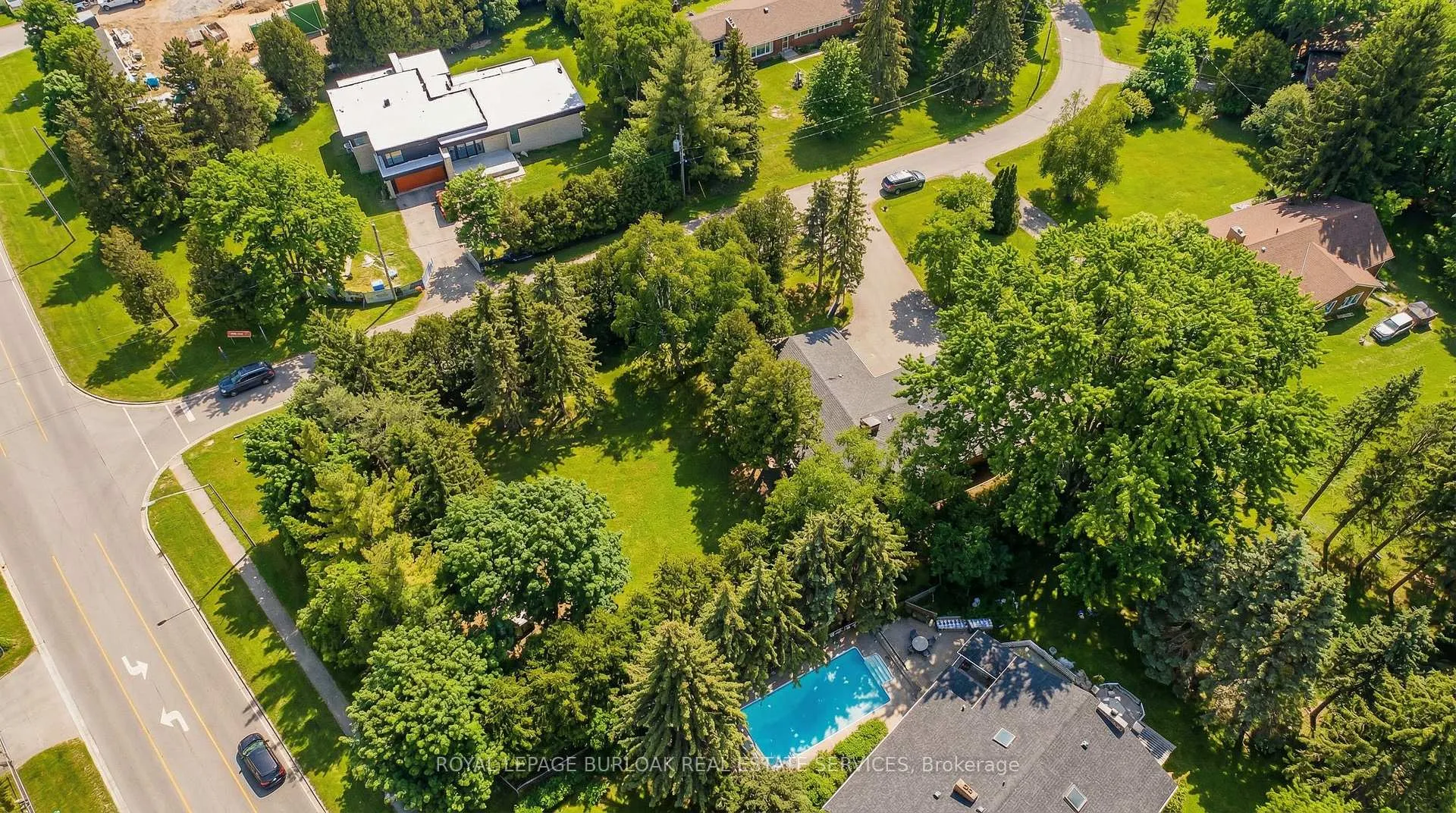 Photo 3 of 15 Ireson Road, Burlington, Grindstone — HOMEH