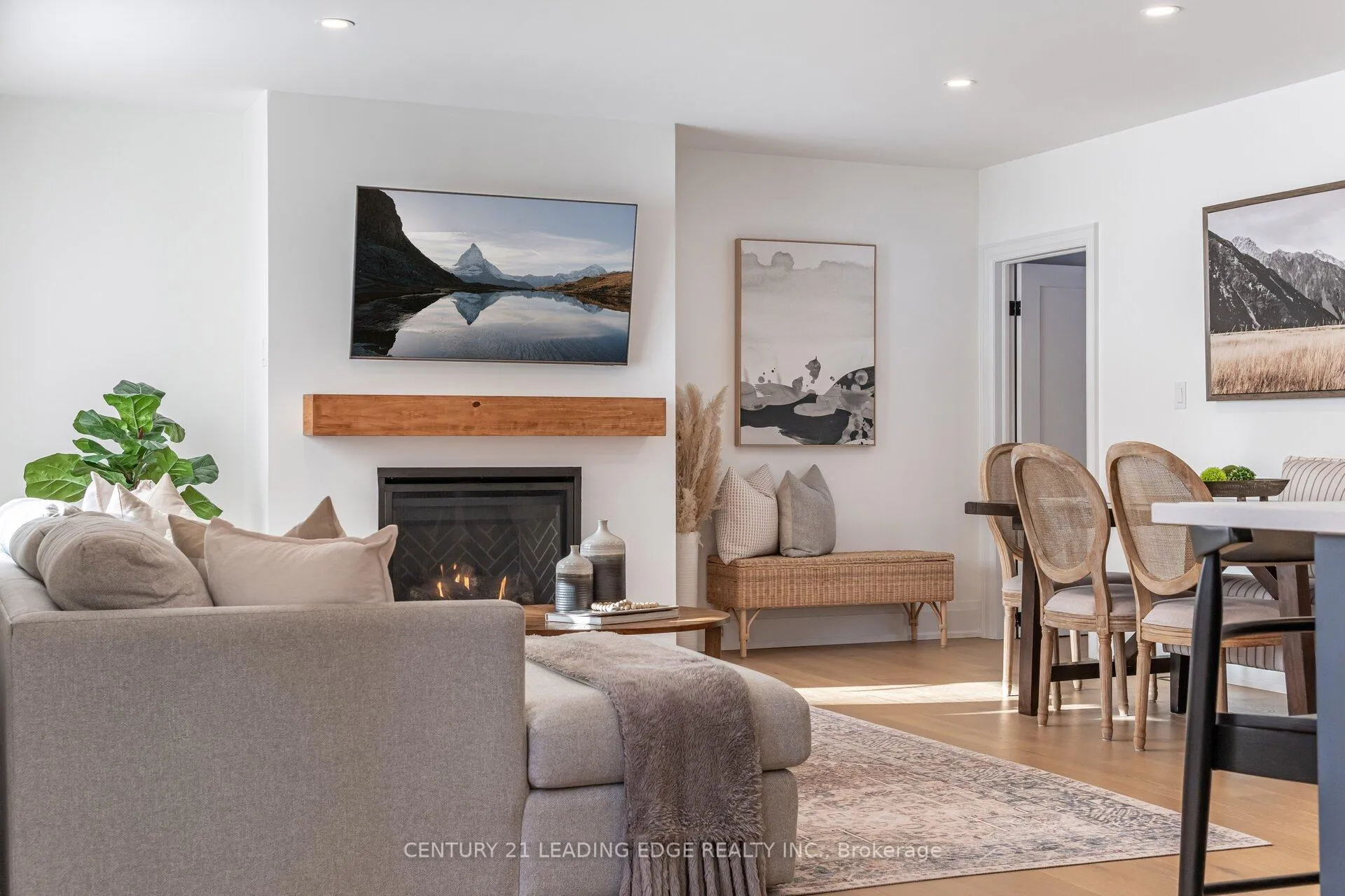 Photo 8 of 979 Kingsway Drive, Burlington, LaSalle — HOMEH