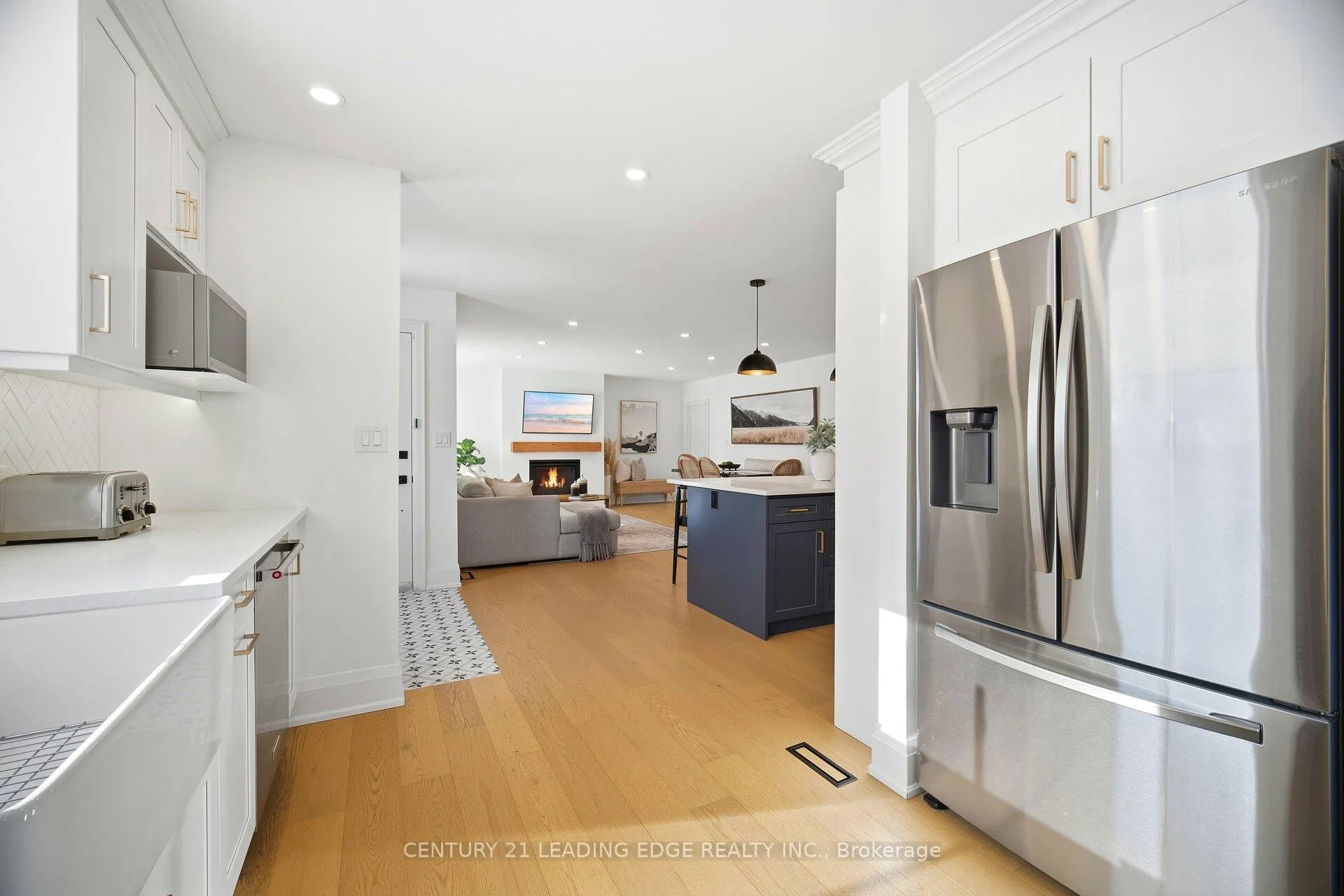 Photo 21 of 979 Kingsway Drive, Burlington, LaSalle — HOMEH