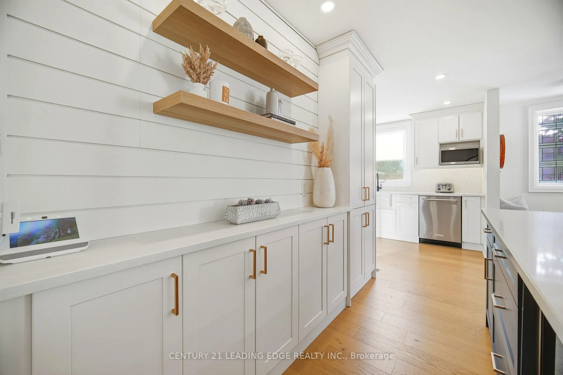 Photo 25 of 979 Kingsway Drive, Burlington, LaSalle — HOMEH