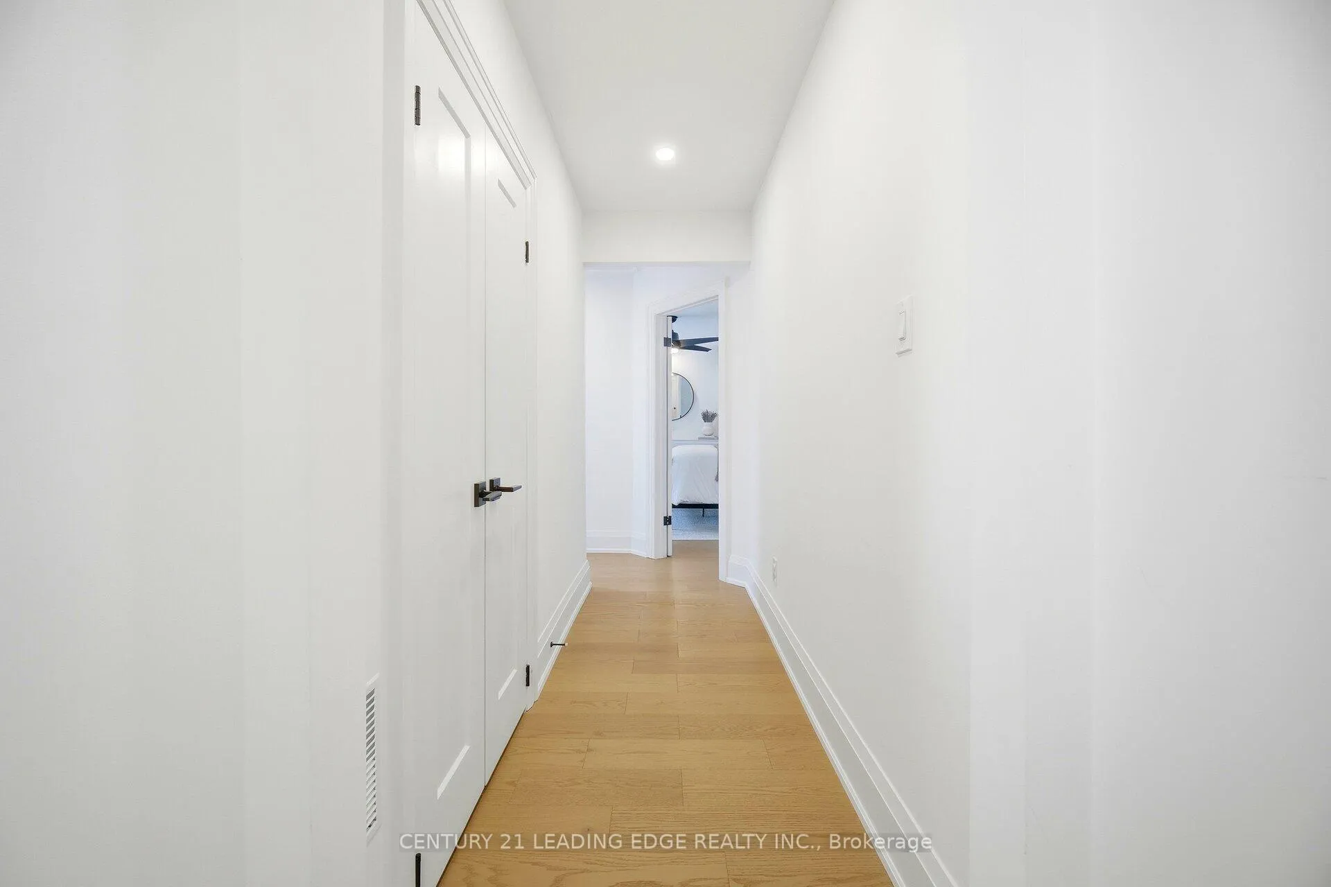 Photo 31 of 979 Kingsway Drive, Burlington, LaSalle — HOMEH