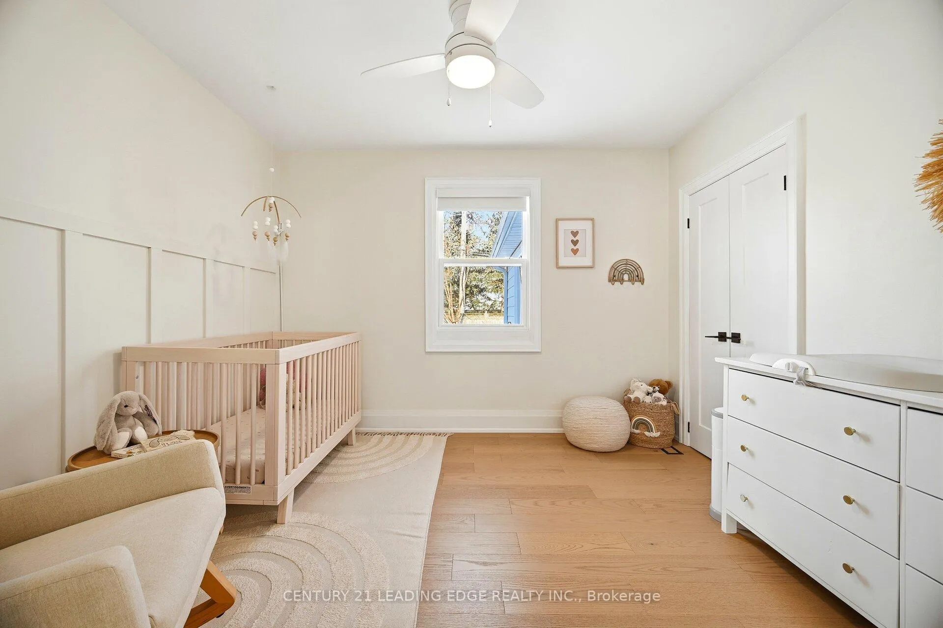 Photo 37 of 979 Kingsway Drive, Burlington, LaSalle — HOMEH