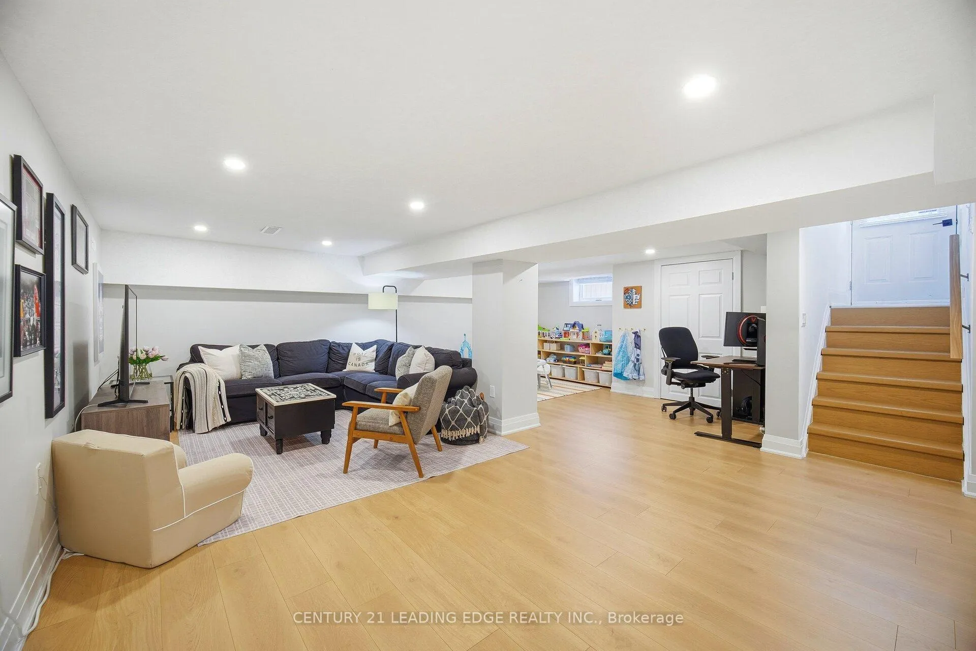 Photo 42 of 979 Kingsway Drive, Burlington, LaSalle — HOMEH