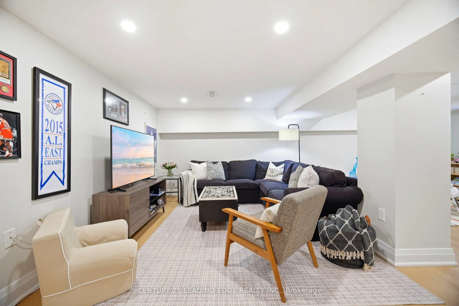 Photo 43 of 979 Kingsway Drive, Burlington, LaSalle — HOMEH