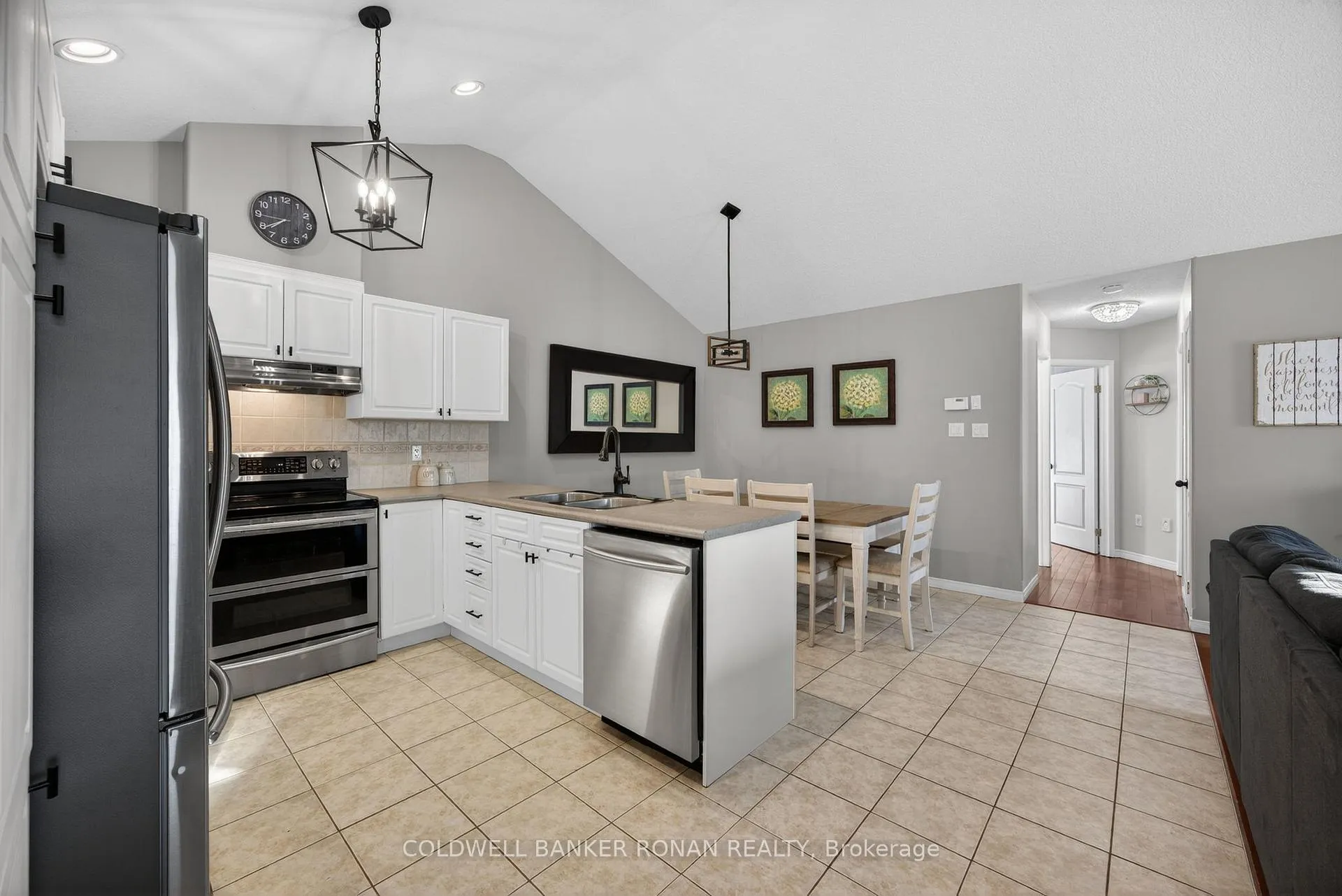 Photo 6 of 57 Cowan Avenue, New Tecumseth, Alliston — HOMEH
