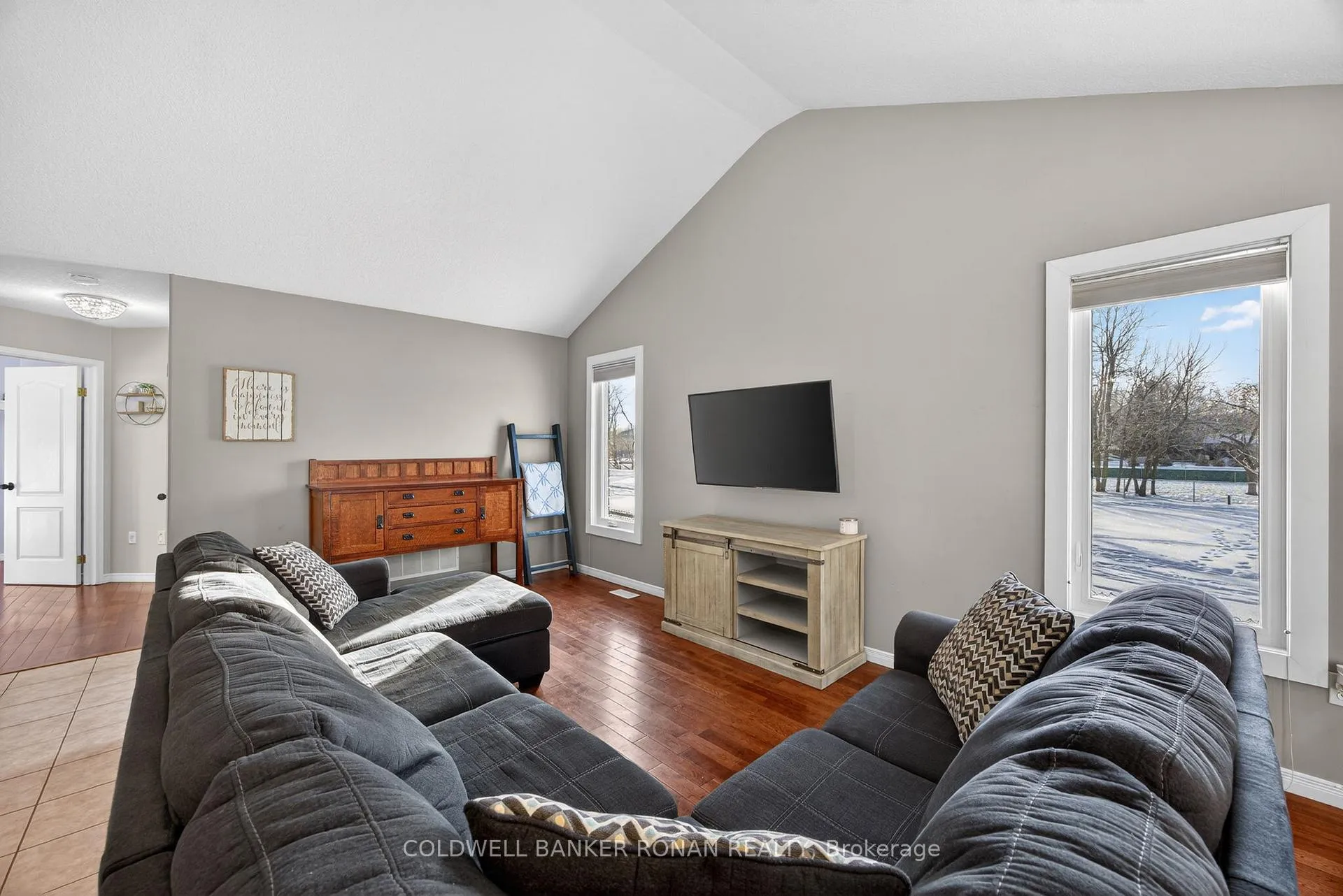 Photo 20 of 57 Cowan Avenue, New Tecumseth, Alliston — HOMEH