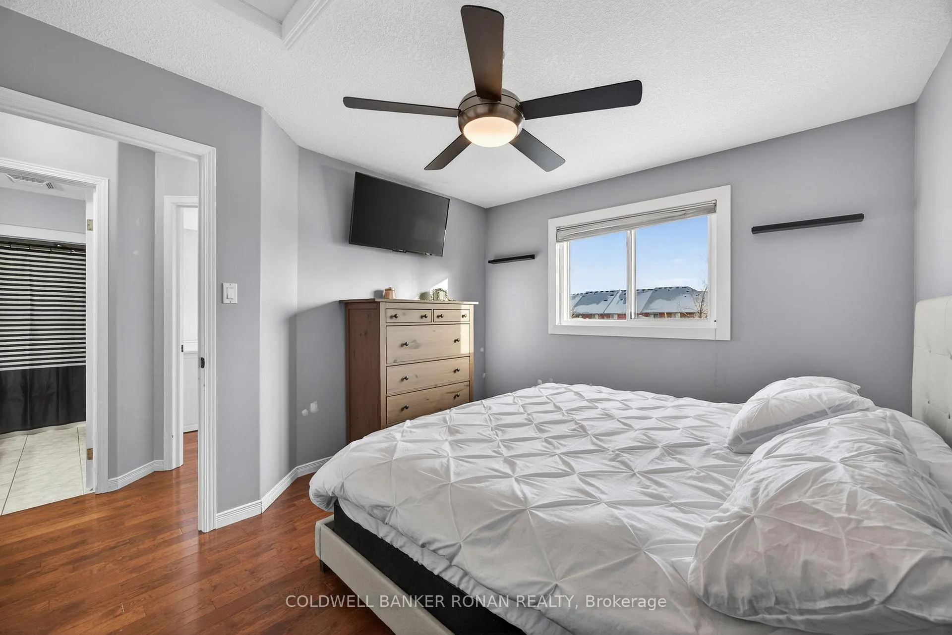 Photo 27 of 57 Cowan Avenue, New Tecumseth, Alliston — HOMEH