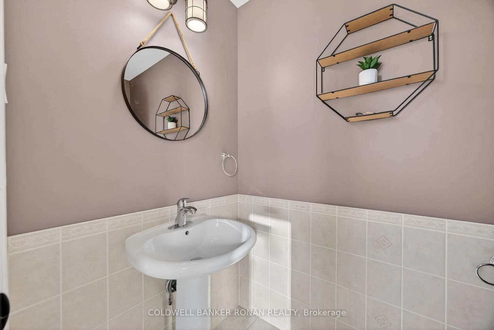 Photo 30 of 57 Cowan Avenue, New Tecumseth, Alliston — HOMEH