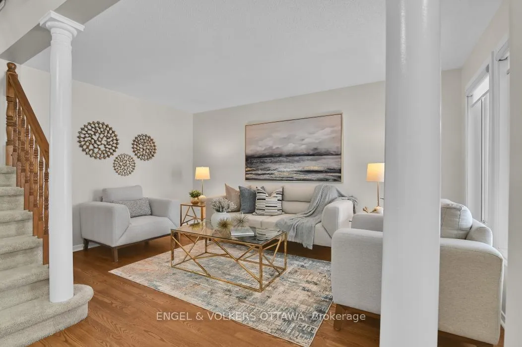 Photo 4 of 123 Longshire Circle, Ottawa, Barrhaven - Longfields — HOMEH
