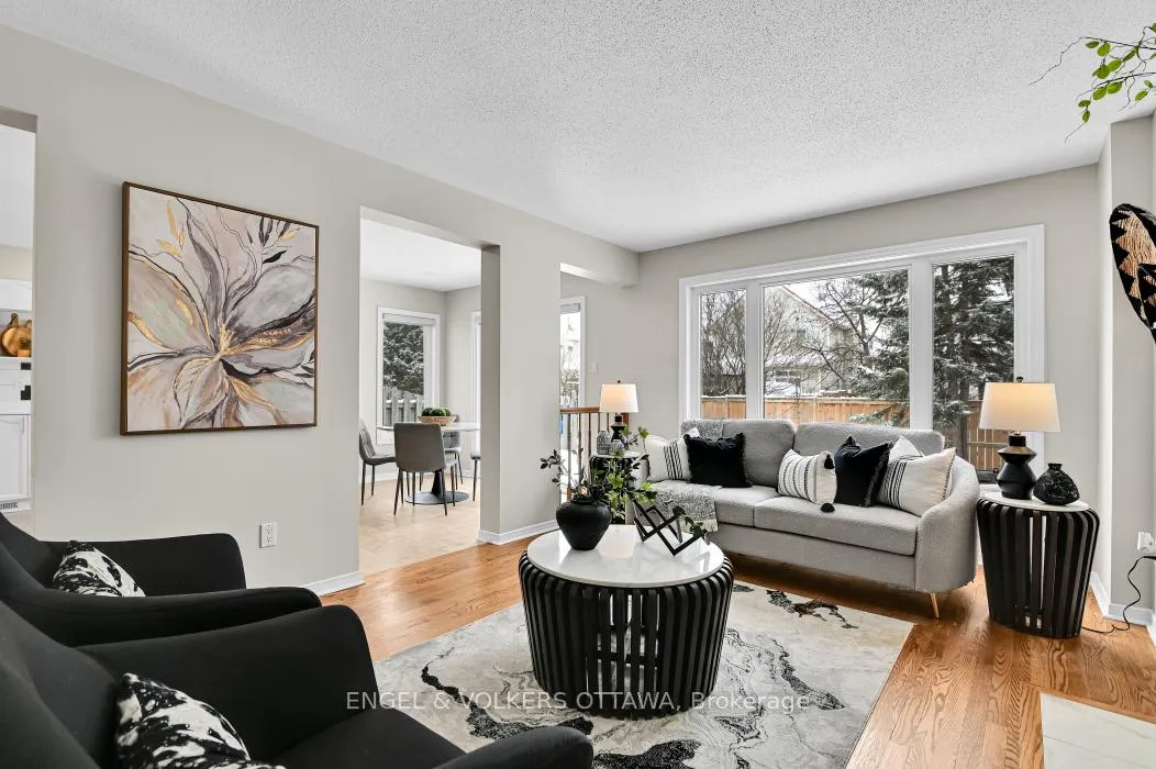 Photo 11 of 123 Longshire Circle, Ottawa, Barrhaven - Longfields — HOMEH