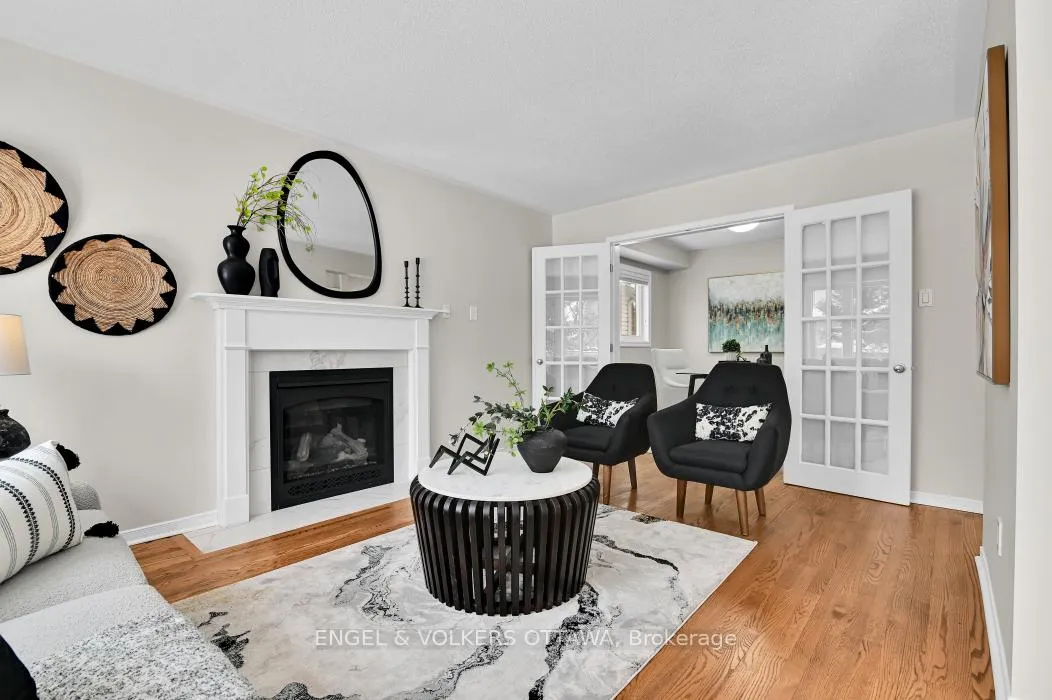 Photo 12 of 123 Longshire Circle, Ottawa, Barrhaven - Longfields — HOMEH