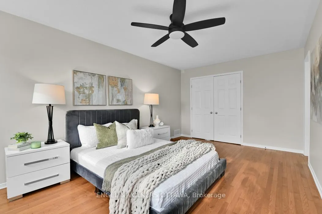 Photo 17 of 123 Longshire Circle, Ottawa, Barrhaven - Longfields — HOMEH