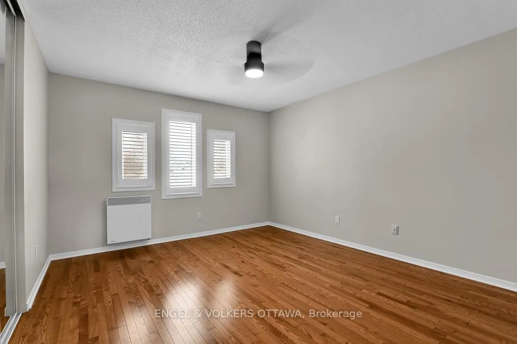 Photo 21 of 123 Longshire Circle, Ottawa, Barrhaven - Longfields — HOMEH