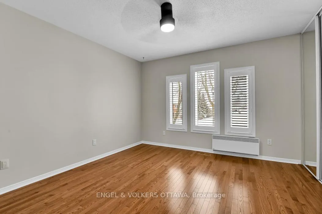Photo 22 of 123 Longshire Circle, Ottawa, Barrhaven - Longfields — HOMEH