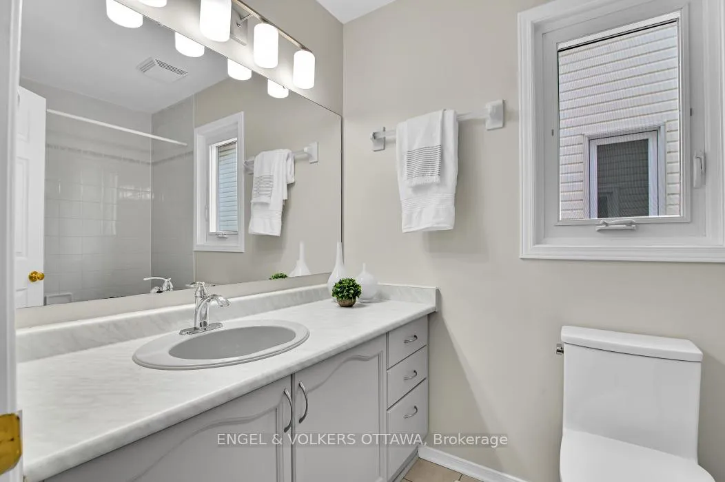 Photo 24 of 123 Longshire Circle, Ottawa, Barrhaven - Longfields — HOMEH