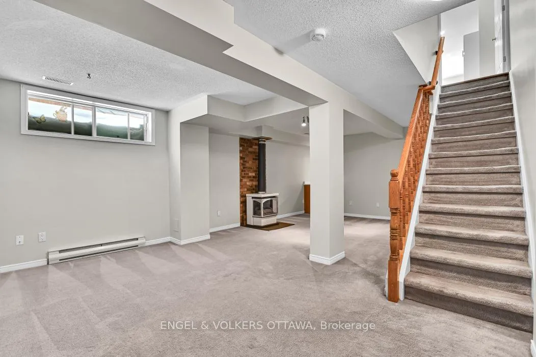 Photo 26 of 123 Longshire Circle, Ottawa, Barrhaven - Longfields — HOMEH