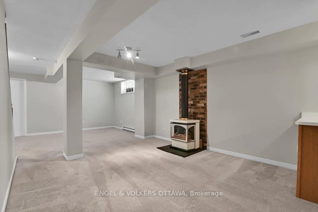 Photo 28 of 123 Longshire Circle, Ottawa, Barrhaven - Longfields — HOMEH