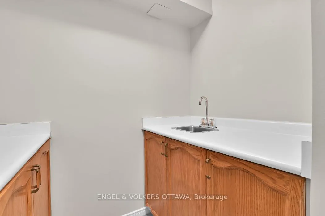 Photo 29 of 123 Longshire Circle, Ottawa, Barrhaven - Longfields — HOMEH