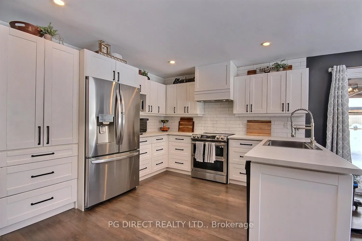 Photo 6 of 209 Murray Street, Quinte West, Murray Ward — HOMEH