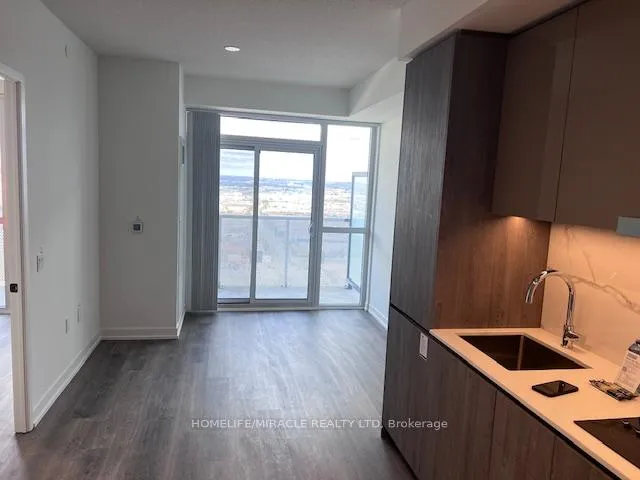 Photo 2 of Unit 3503, 8 Interchange Way, Vaughan, Vaughan Corporate Centre — HOMEH