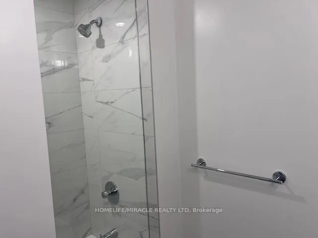 Photo 7 of Unit 3503, 8 Interchange Way, Vaughan, Vaughan Corporate Centre — HOMEH