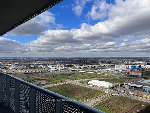 Photo 9 of Unit 3503, 8 Interchange Way, Vaughan, Vaughan Corporate Centre — HOMEH