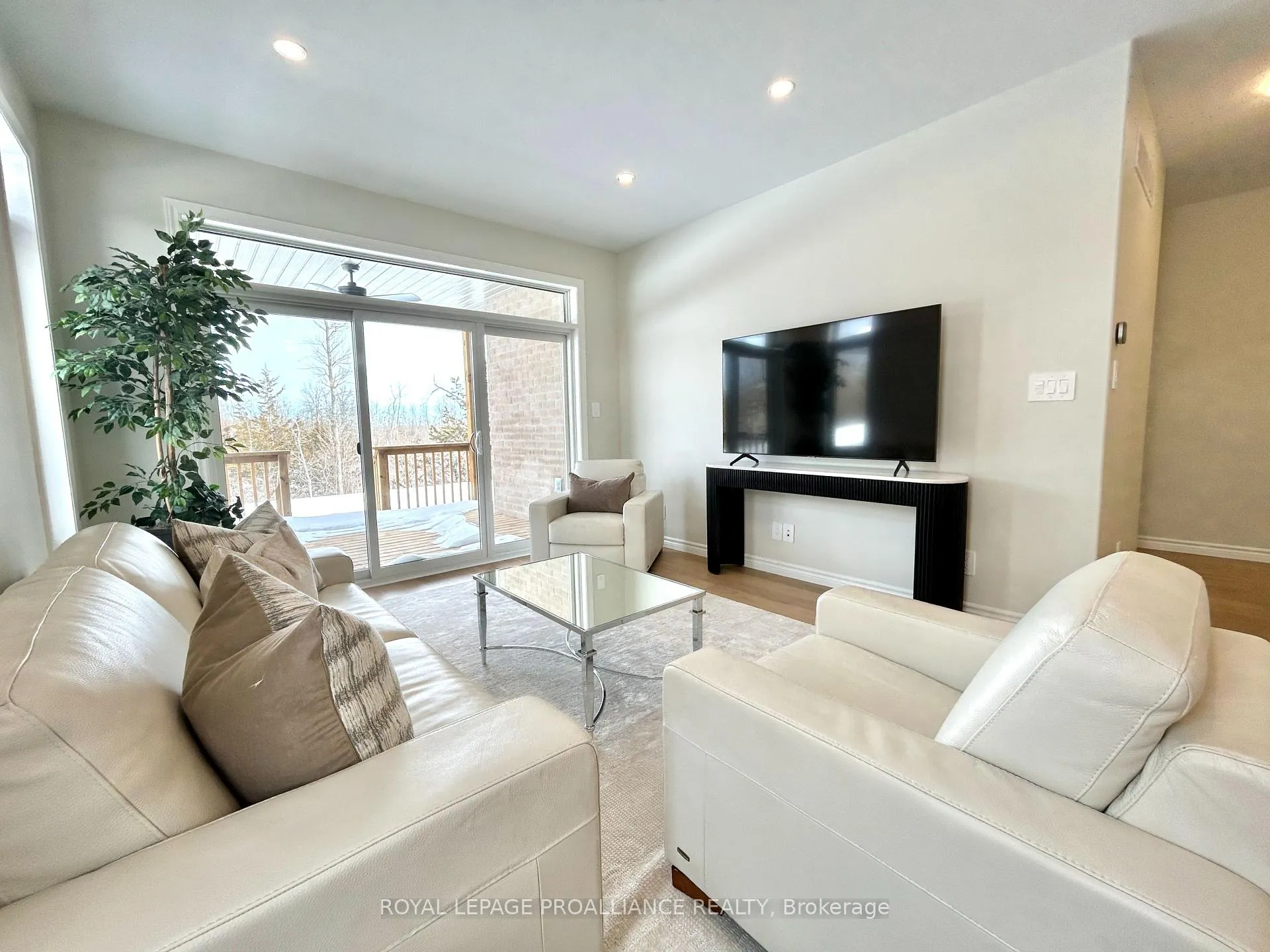 Photo 7 of 132 Stonecrest Boulevard, Quinte West, Sidney Ward — HOMEH