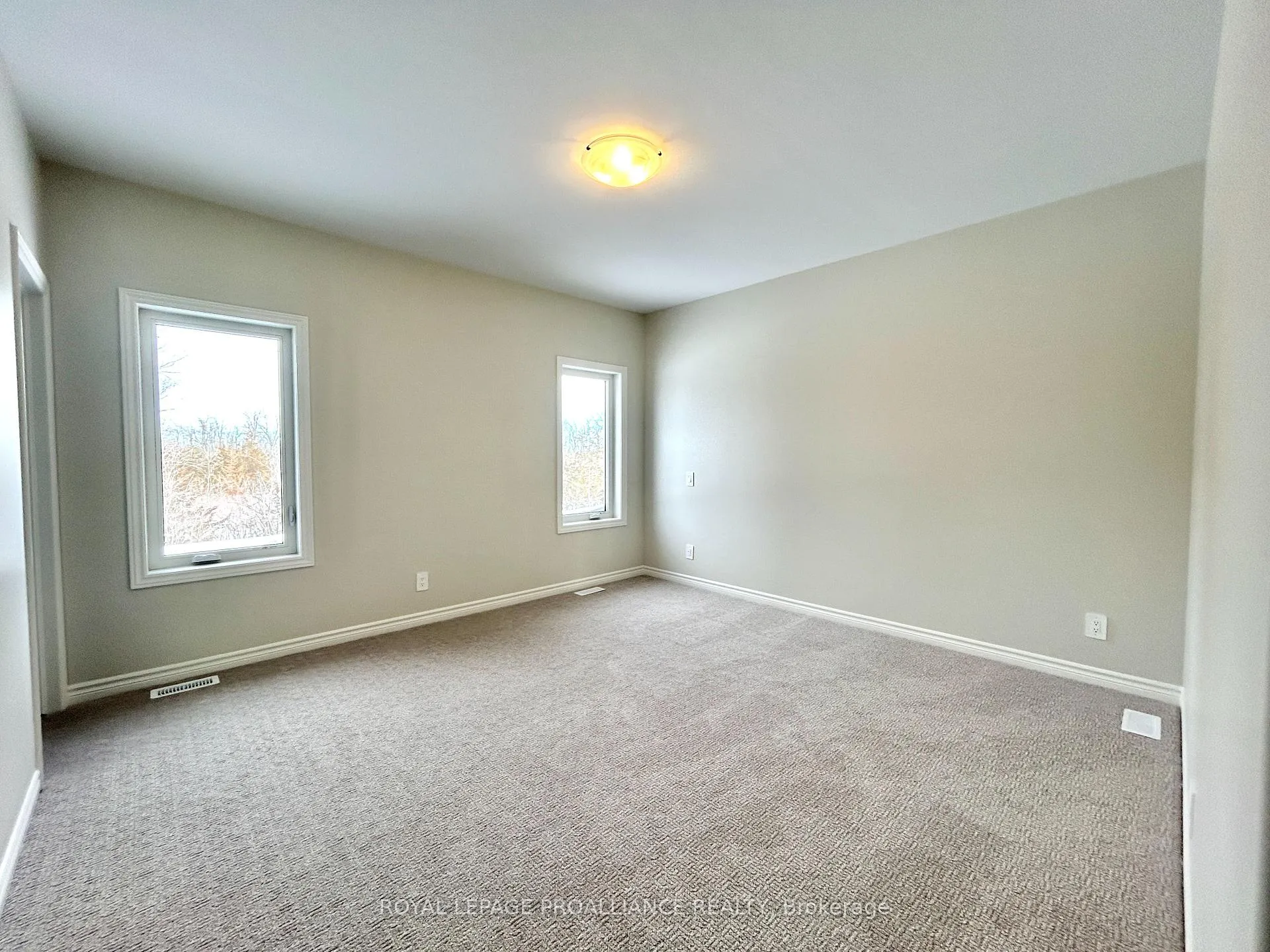 Photo 10 of 132 Stonecrest Boulevard, Quinte West, Sidney Ward — HOMEH